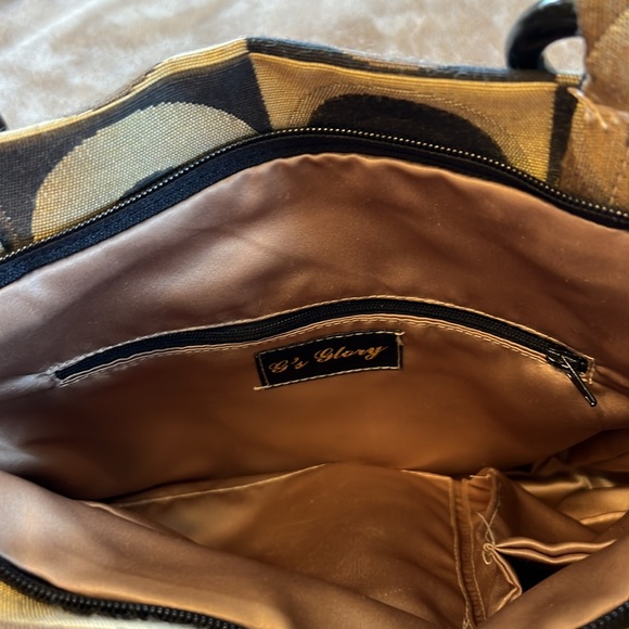 Handbag - Picture 7 of 12